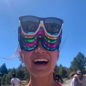 Meet your Posher, Emiclaire